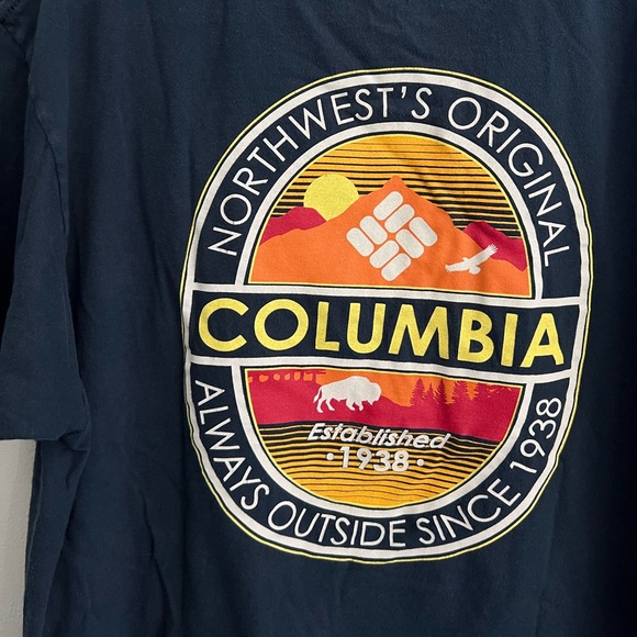 ❌SOLD❌ COLUMBIA navy blue mountains/sunset T-shirt LARGE - Picture 3 of 8